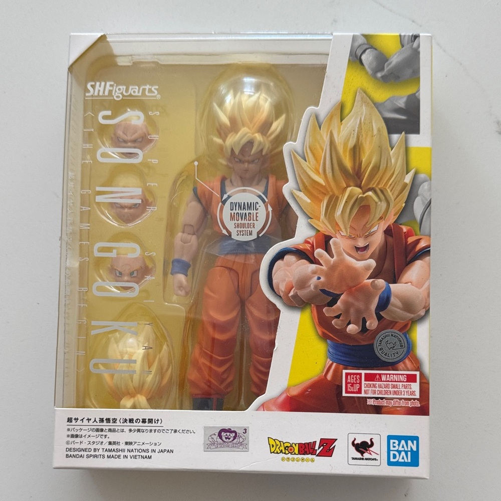 S.H.Figuarts Super Saiyan Goku Action Figure - Orange & Yellow